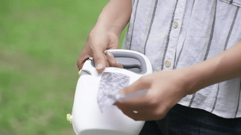 Hybrid Leash Retractable Dog Leash & Pooper Scooper